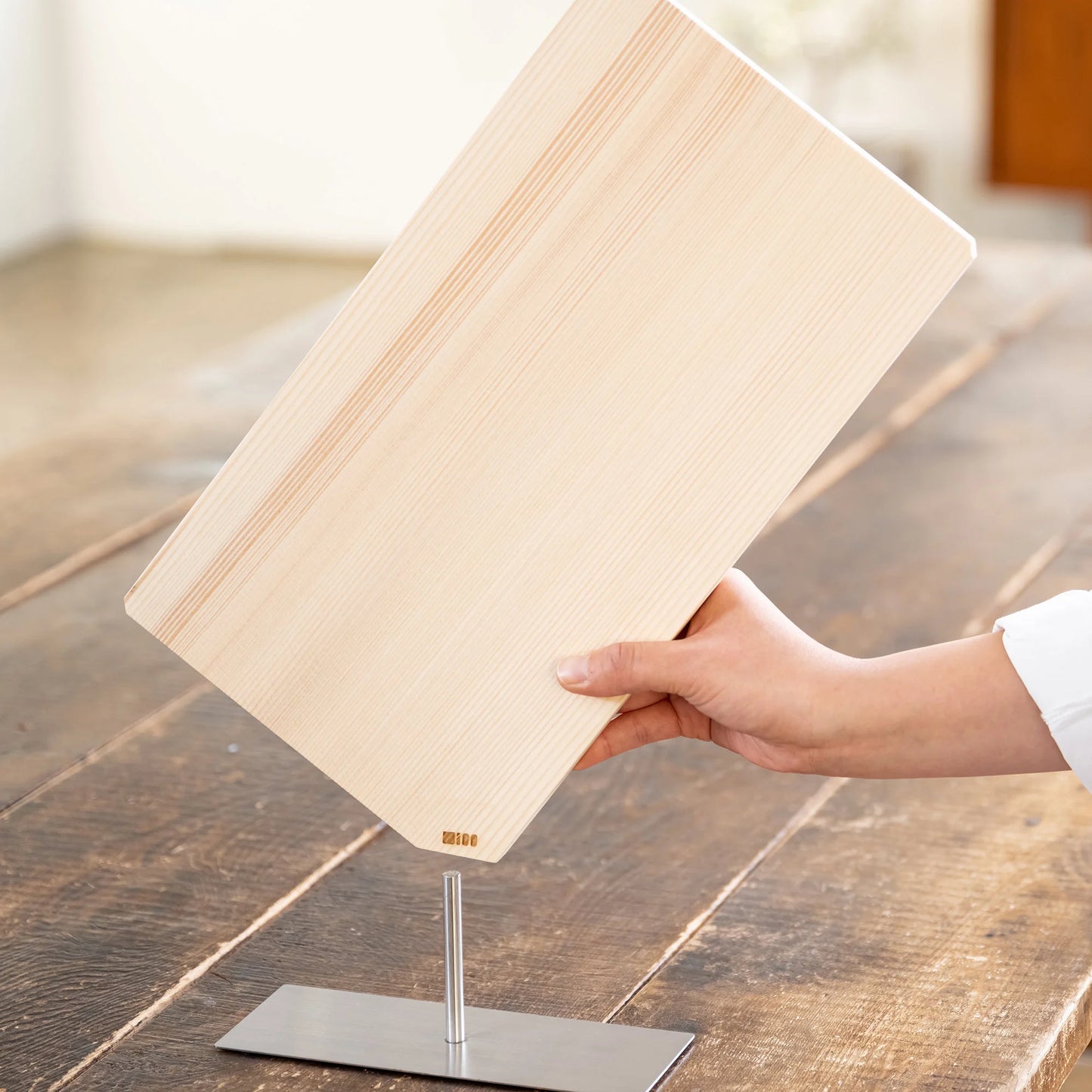TanakaSotoubaWorks DIAGONAL CUTTING BOARD (水切りが早い衛生的なまな板)