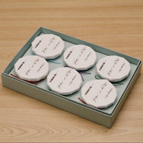 Habutae Dango　Adzuki-bean paste (box of 6 cans)